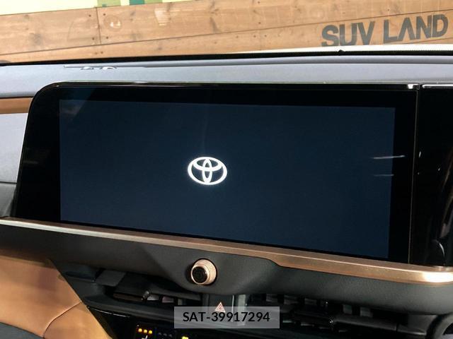 Toyota CROWN 2025-01 8003878-3