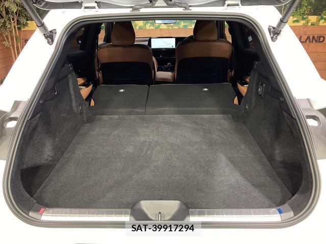 Toyota CROWN 2025-01 8003878-9