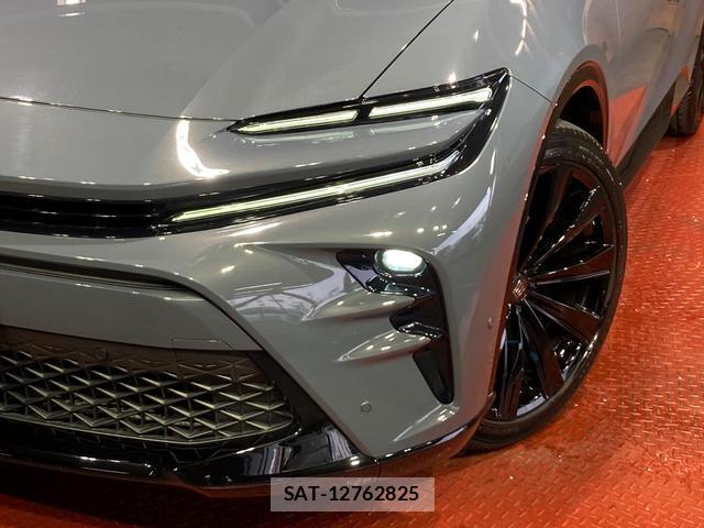 Toyota CROWN 2023-11 8003885-11