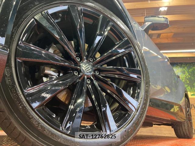 Toyota CROWN 2023-11 8003885-12