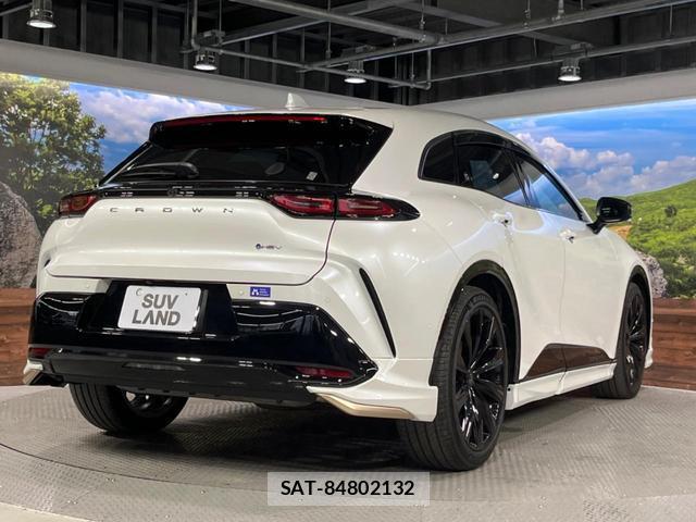 Toyota CROWN 2023-11 8004713-16