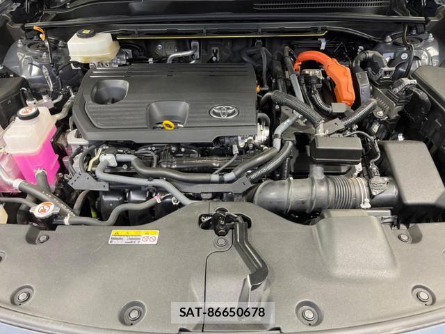Toyota CROWN 2023-12 8004714-17