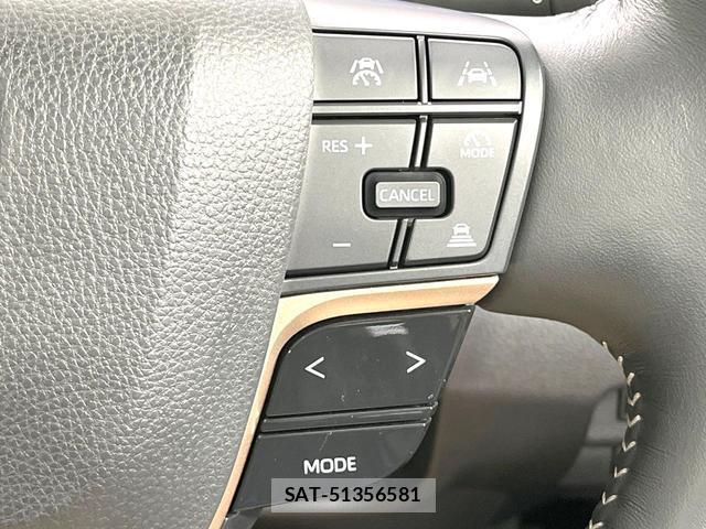 Toyota CROWN 2023-11 8004880-7