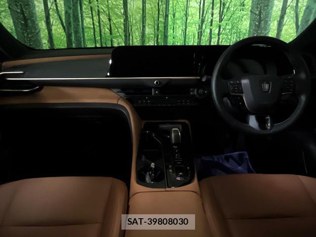Toyota CROWN 2023-12 8005061-1
