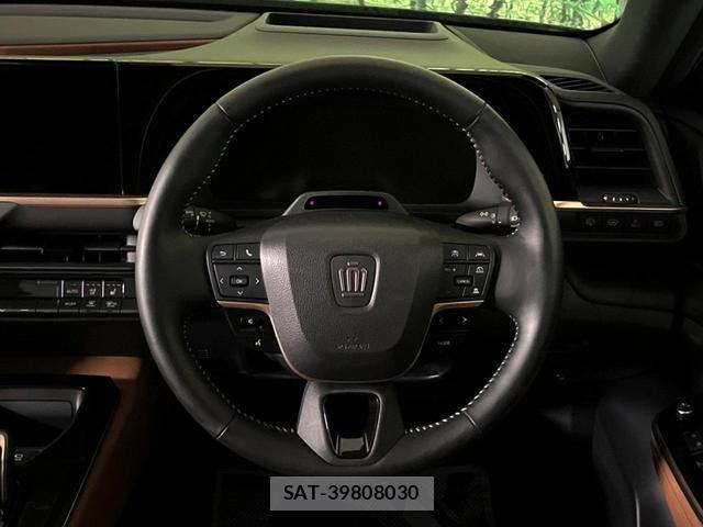 Toyota CROWN 2023-12 8005061-13
