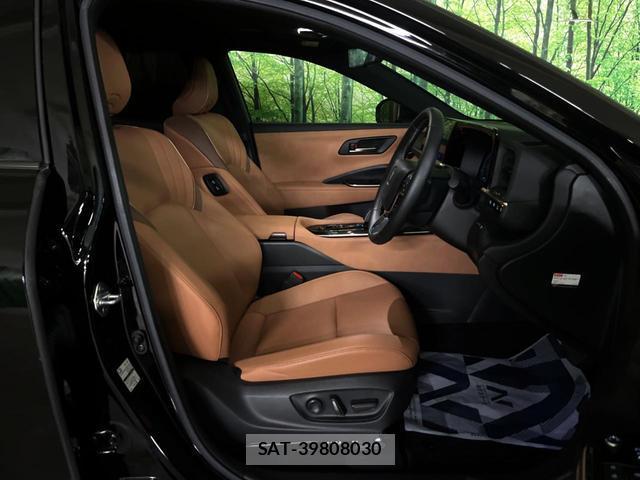 Toyota CROWN 2023-12 8005061-15