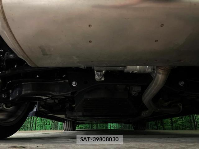 Toyota CROWN 2023-12 8005061-18