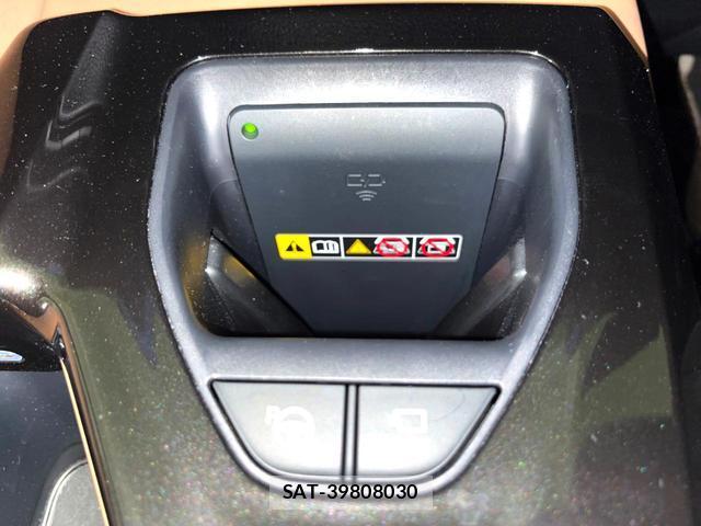 Toyota CROWN 2023-12 8005061-7