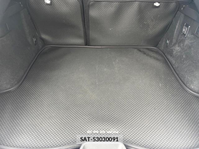 Toyota CROWN 2023-12 8005092-9