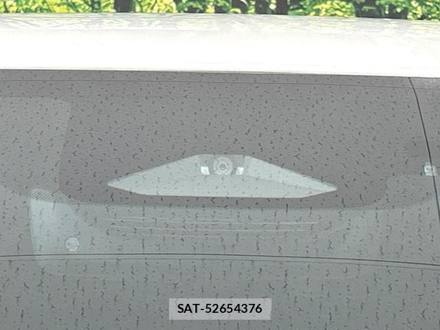 Toyota CROWN 2024-08 8006423-4
