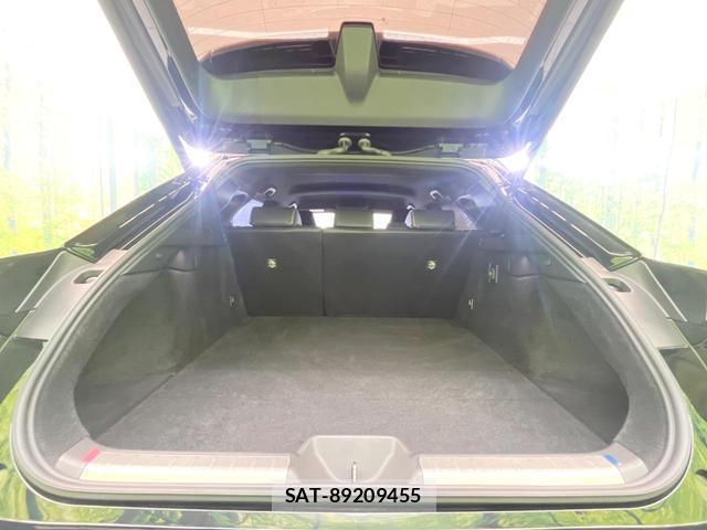 Toyota CROWN 2024-08 8006968-9