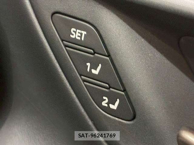 Toyota CROWN 2024-12 8007353-7