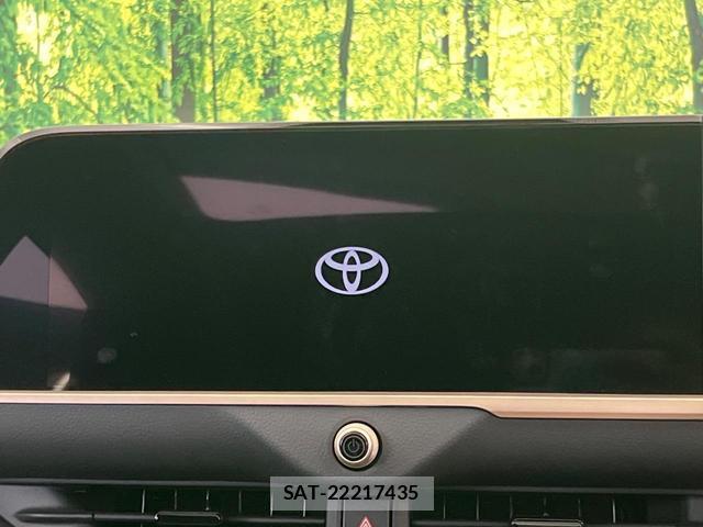Toyota CROWN 2024-02 8007469-4