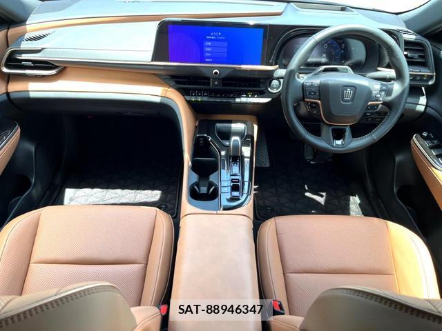 Toyota CROWN 2024-10 8007471-1
