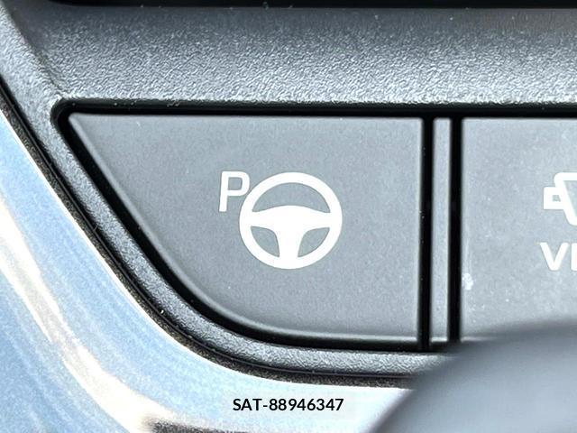 Toyota CROWN 2024-10 8007471-10