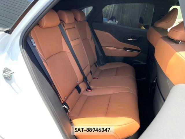 Toyota CROWN 2024-10 8007471-14
