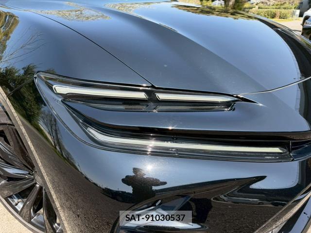 Toyota CROWN 2023-11 8007551-13