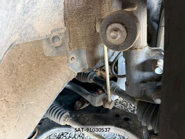 Toyota CROWN 2023-11 8007551-17