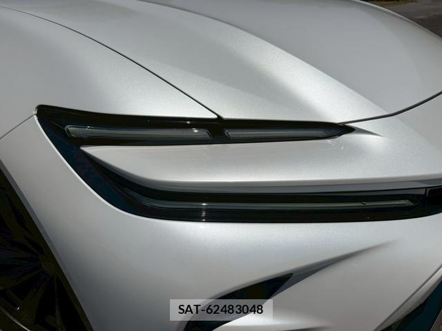 Toyota CROWN 2024-07 8007552-12