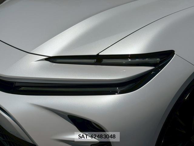 Toyota CROWN 2024-07 8007552-4