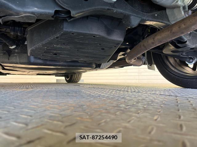 Toyota CROWN 2023-11 8007779-18