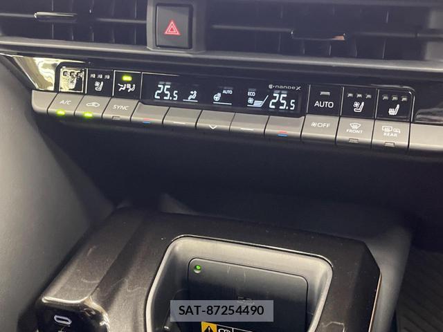 Toyota CROWN 2023-11 8007779-7