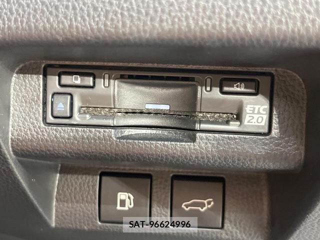 Toyota CROWN 2024-07 8009616-6