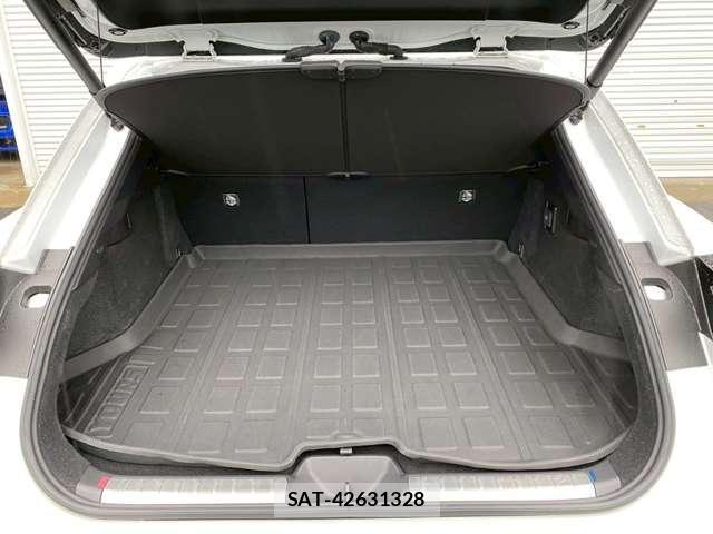 Toyota CROWN 2024-04 8009755-9
