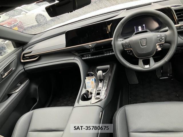 Toyota CROWN 2024-11 8009775-5