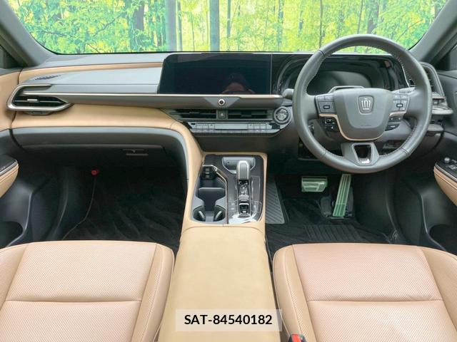 Toyota CROWN 2024-11 8010028-1