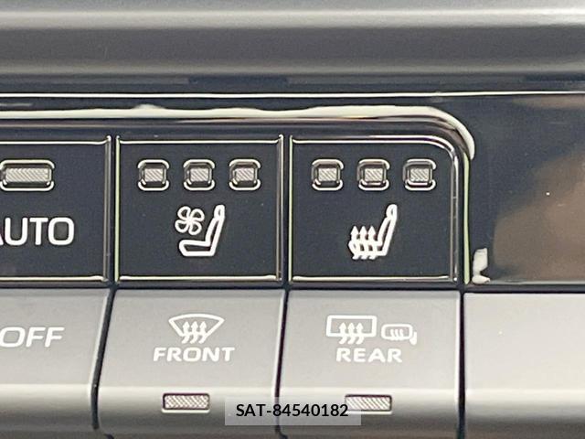 Toyota CROWN 2024-11 8010028-6