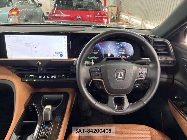 Toyota CROWN 2025-03 8010258-2