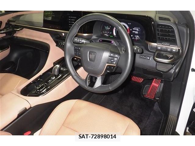 Toyota CROWN 2025-01 8010259-3