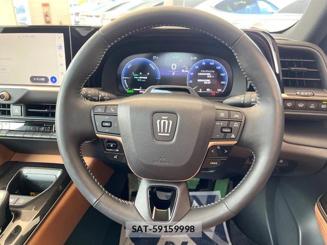 Toyota CROWN 2024-06 8010350-8