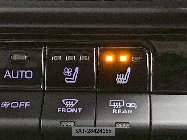Toyota CROWN 2024-04 8010879-14