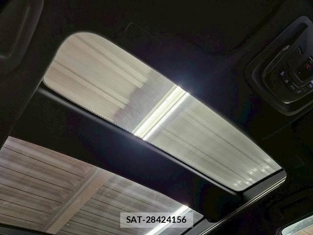 Toyota CROWN 2024-04 8010879-4