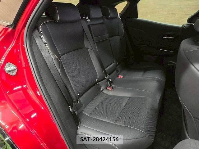 Toyota CROWN 2024-04 8010879-9