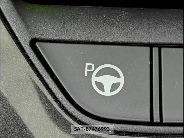 Toyota CROWN 2023-12 8010880-6