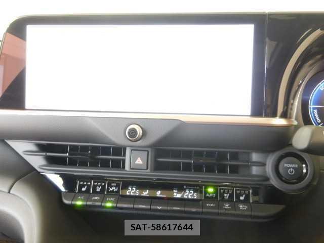 Toyota CROWN 2024-03 8011039-6