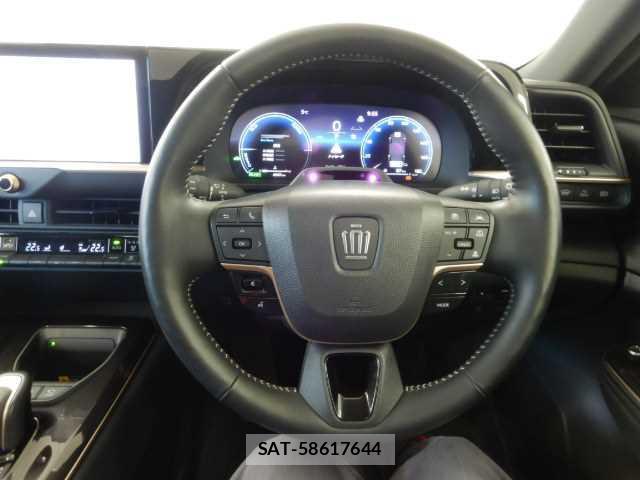 Toyota CROWN 2024-03 8011039-7