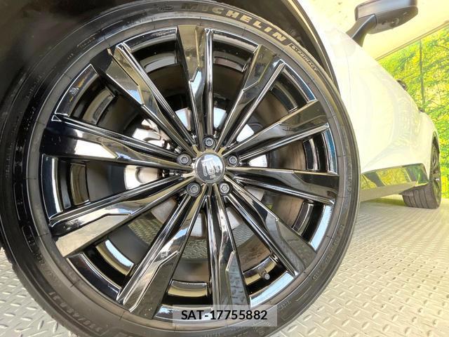 Toyota CROWN 2024-03 8011082-12