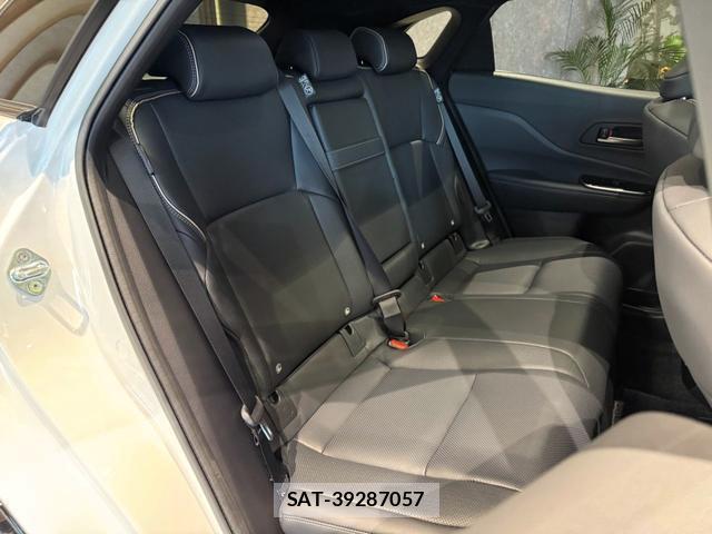 Toyota CROWN 2024-02 8011115-12