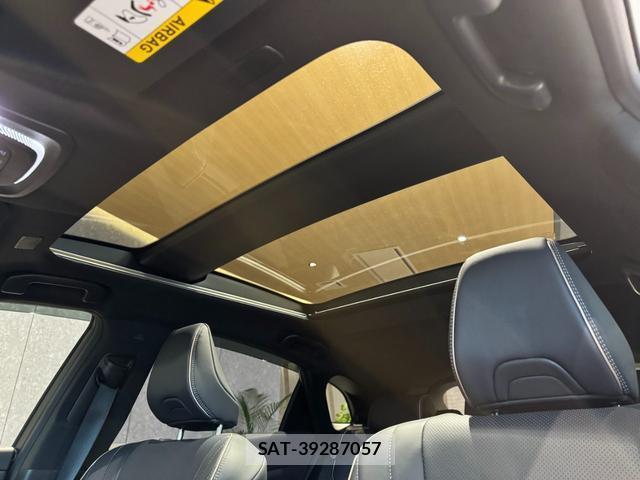 Toyota CROWN 2024-02 8011115-2