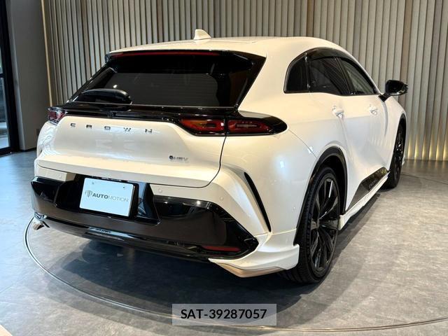 Toyota CROWN 2024-02 8011115-3