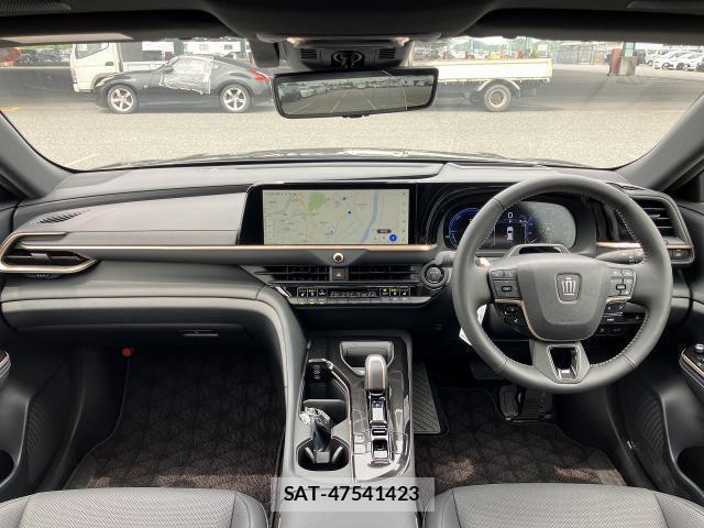 Toyota CROWN 2023-11 8011203-2