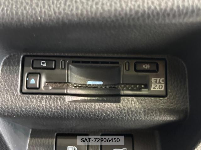 Toyota CROWN 2024-10 8011363-6