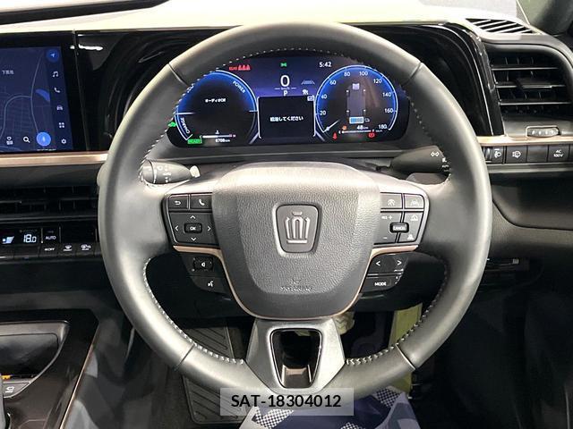 Toyota CROWN 2025-12 8011384-10