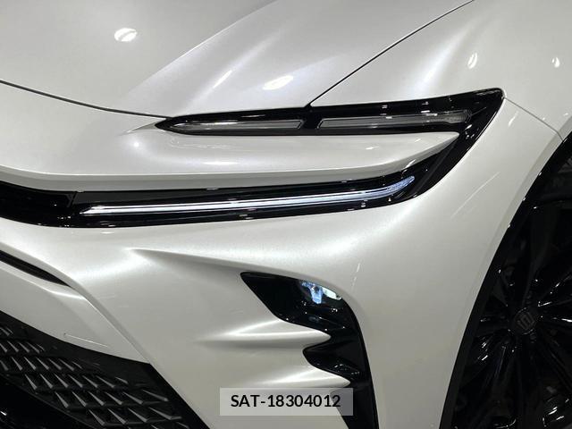 Toyota CROWN 2025-12 8011384-11
