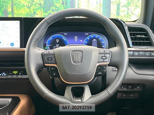Toyota CROWN 2024-02 8011748-10