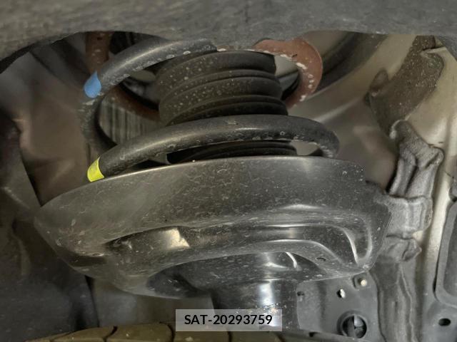 Toyota CROWN 2024-02 8011748-19